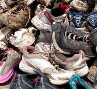 Microplastic pollution from wearing out of synthetic shoe soles